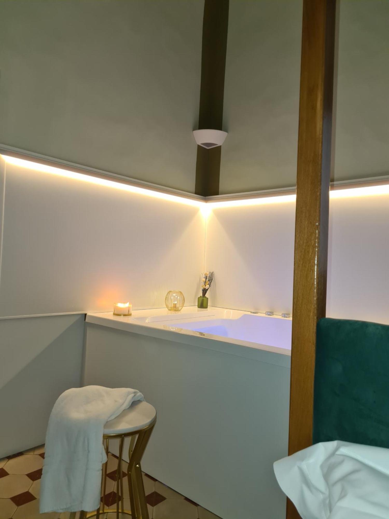 Toscano Palace Luxury Rooms CTA Exterior foto